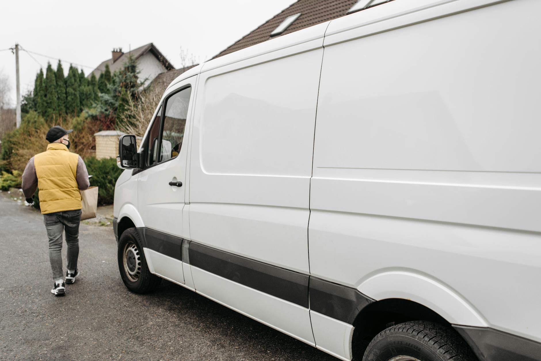 whiteBus